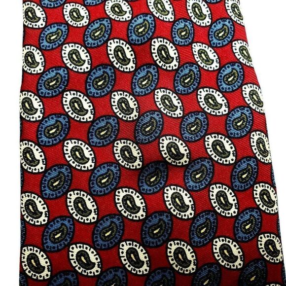 Jos A Bank Silk Tie Red Print Geometric Short USA - Picture 2 of 6